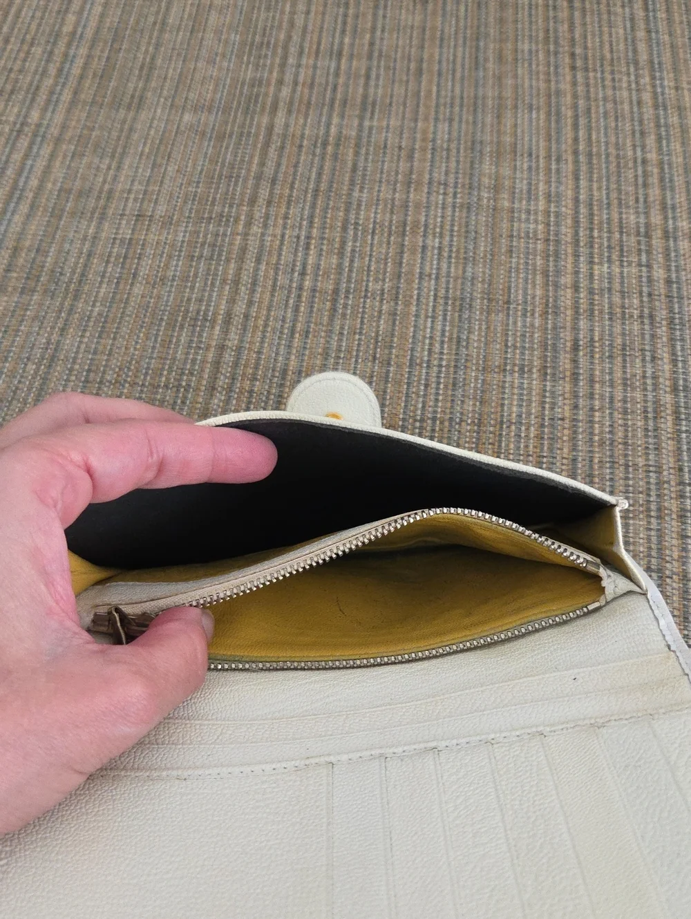 Bulgari White Leather Wallet with Gold-Tone Logo